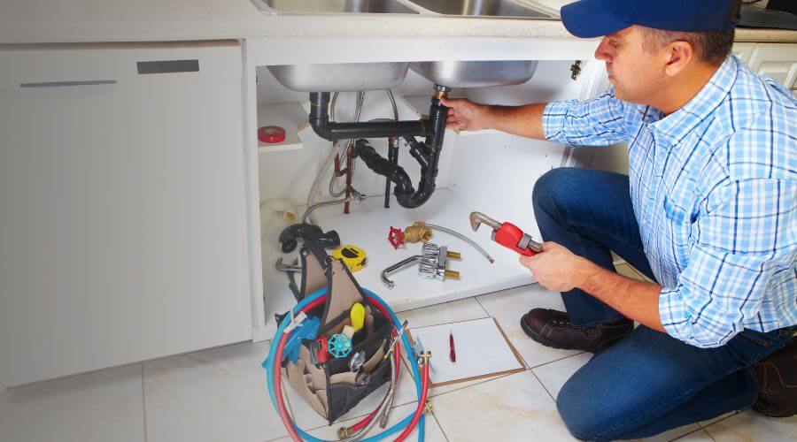 Expert burst pipe repair services in Cabery, IL